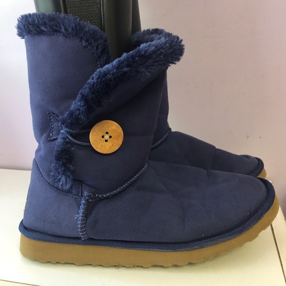 ugg 5803